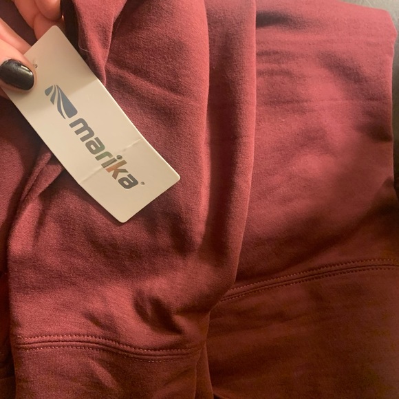 BNWT Marika Sz M sweatshirt - Picture 3 of 4
